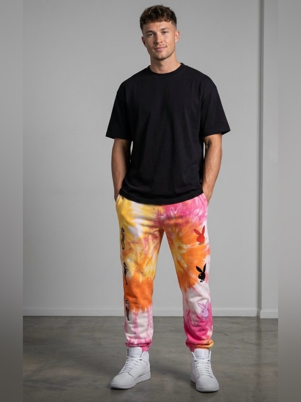 Tie Dye Color Bars x Playboy
Tokyo Sweats Size Medium